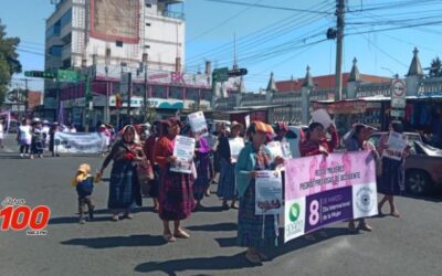 Caminata en Quetzaltenango por el Día Internacional de la Mujer