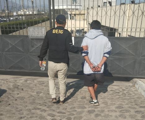 DETENIDO POR ASESINATO