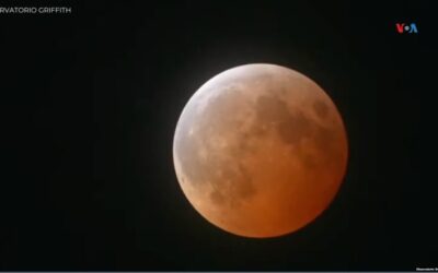 Así se visualizó el eclipse total lunar este 14 de marzo