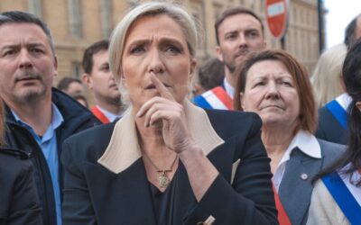 Condenada por malversación de fondos públicos, Marine Le Pen no podría aspirar a la presidencia francesa