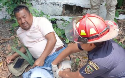 Hombre resulta con posible fractura en accidente laboral