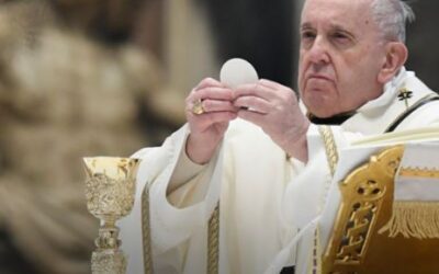 Papa Francisco cumple tres semanas hospitalizado y se mantiene estable