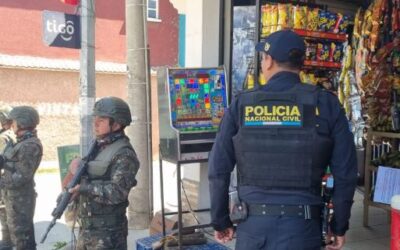 Notificarán a tiendas y abarroterías sobre regulación de licor y tragamonedas