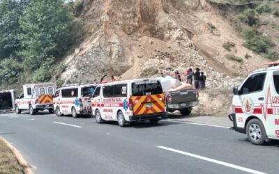 Turistas mexicanos salen ilesos de accidente en la ruta Interamericana