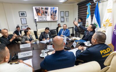 Reunión por abuso policial en cárcel de Coatepeque