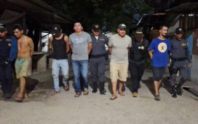 Sorprenden a cinco reos cavando túnel en cárcel en Izabal