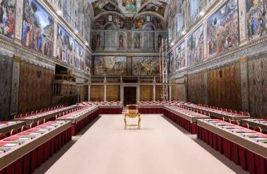 La Capilla Sixtina está lista para el Cónclave