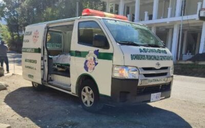 Motorista muere luego de ser arrollado por microbús