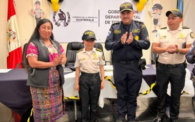Elección de Niña Jefe de Estación de la PNC en Totonicapán