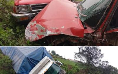 Tráiler y dos vehículos colisionan en Sibilia