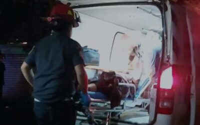 Tres comerciantes de Almolonga resultan heridos en accidente en la ruta al Pacífico