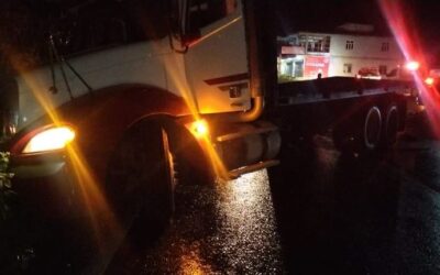 Agente de PNC resulta herido en accidente de tránsito