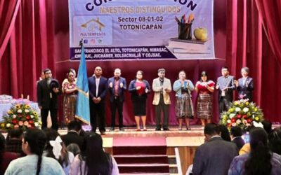 Condecoran a maestros distinguidos en Totonicapán