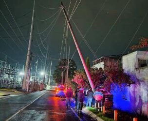 Daño a estructura deja sin energía eléctrica a la zona 1 de Quetzaltenango