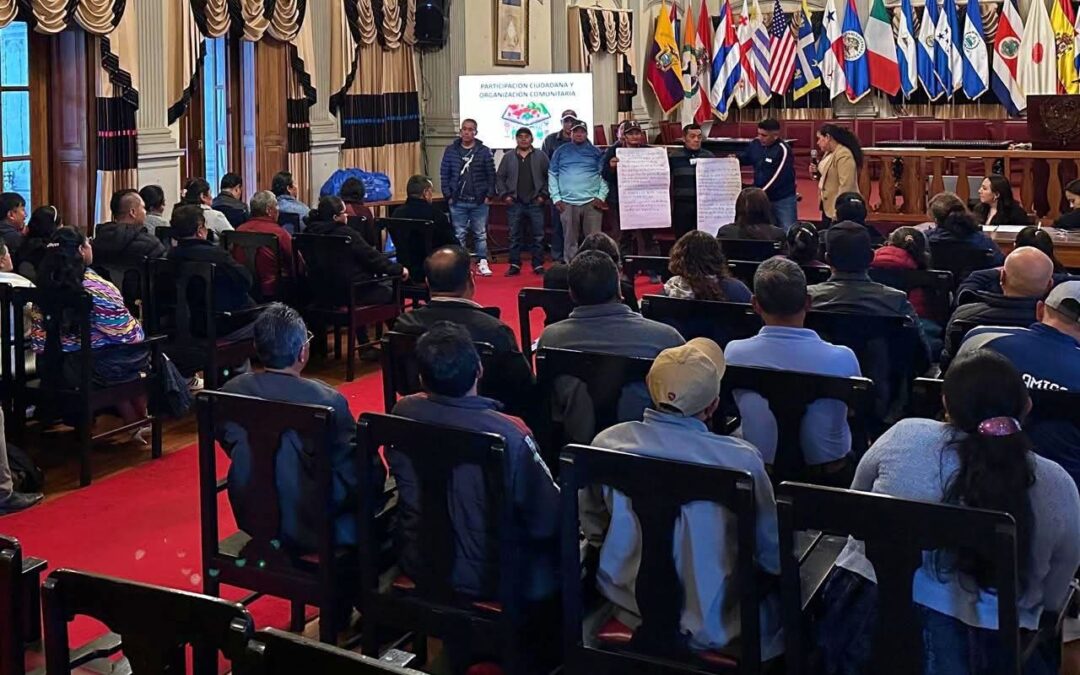 Capacitan sobre participación ciudadana y organización comunitaria en el área rural