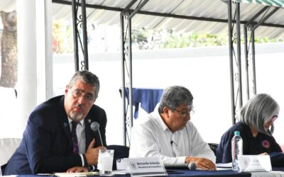 Presidente Arévalo lidera en Xela, el 4º Encuentro Regional de Alcaldes bajo estrictas medidas de seguridad.