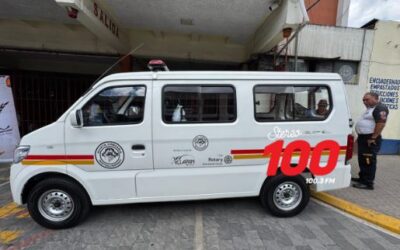 Entregan ambulancia a Bomberos Voluntarios de Quetzaltenango
