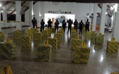 Incautan 1 mil 500 paquetes con cocaína y captura a tres personas
