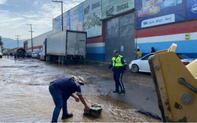 Fuga masiva de agua potable en la zona 8 de Quetzaltenango