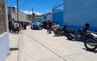 Consternación en Huehuetenango: alumna de escuela pública apuñala a maestro hasta causarle la muerte