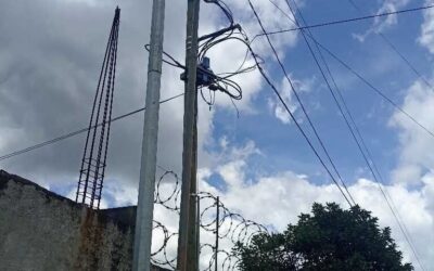 Cambian lámparas en la zona 6 de Quetzaltenango