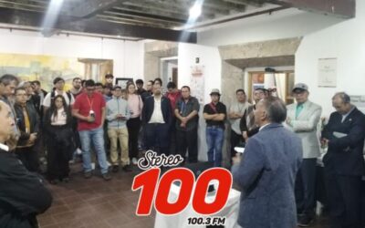 Estudiantes centroamericanos visita el Centro Cultural Efraín Recinos