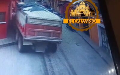 Vecinos piden acciones de la PMTQ tras daños causados por transporte pesado