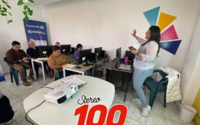 Desarrollan curso de computación para adultos mayores emprendedores