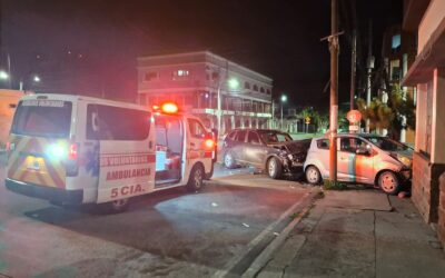 Accidente de tránsito en la 4ª calle, zona 3 de Quetzaltenango