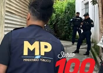 Localizan armas, droga, chalecos antibalas y radios comunicadores en allanamiento en Retalhuleu