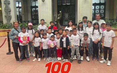 Alumnos de escuela en Xela viajan a la capital por cierre de unidad