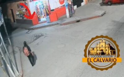 Cámara graba ataque a menor de edad quien atendía tienda en la zona 1 de Quetzaltenango