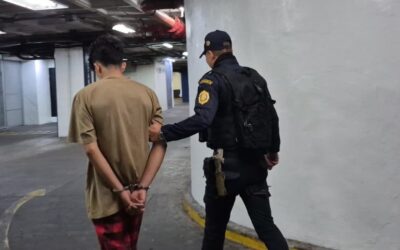 Lío de tránsito en ruta al Atlántico termina a balazos: piloto de autobús y taxista pirata capturados