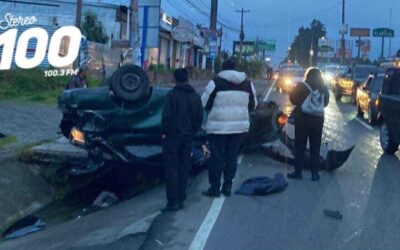 Un herido tras volcadura de vehículo en zona 9 Xela