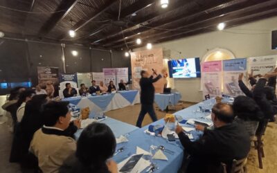 Charla profesional aborda ataques de perros callejeros en Quetzaltenango