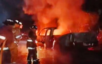 Picop se incendia en ruta a Champerico