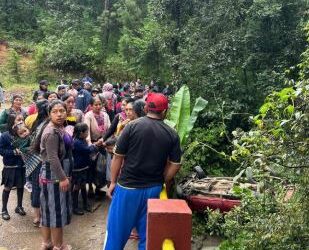 Suspenden desfile en Momostenango por accidente que deja a un niño fallecido y varios heridos