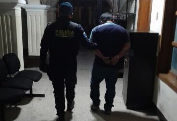 Capturado por agredir con un cuchillo a su conviviente