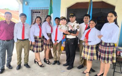 PNC desarrolla actividad de prevención del delito en centro educativo