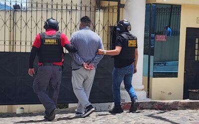 Notifican a pandillero de orden de captura por asesinato en zona 9 de Quetzaltenango
