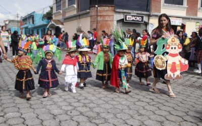 Desfile en La Esperanza por 204 años de Independencia de Guatemala