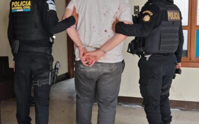 Capturan a británico por atacar con un hacha a trabajador de hotel en Antigua Guatemala