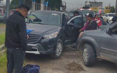 Un herido en triple colisión vehicular en Salcajá