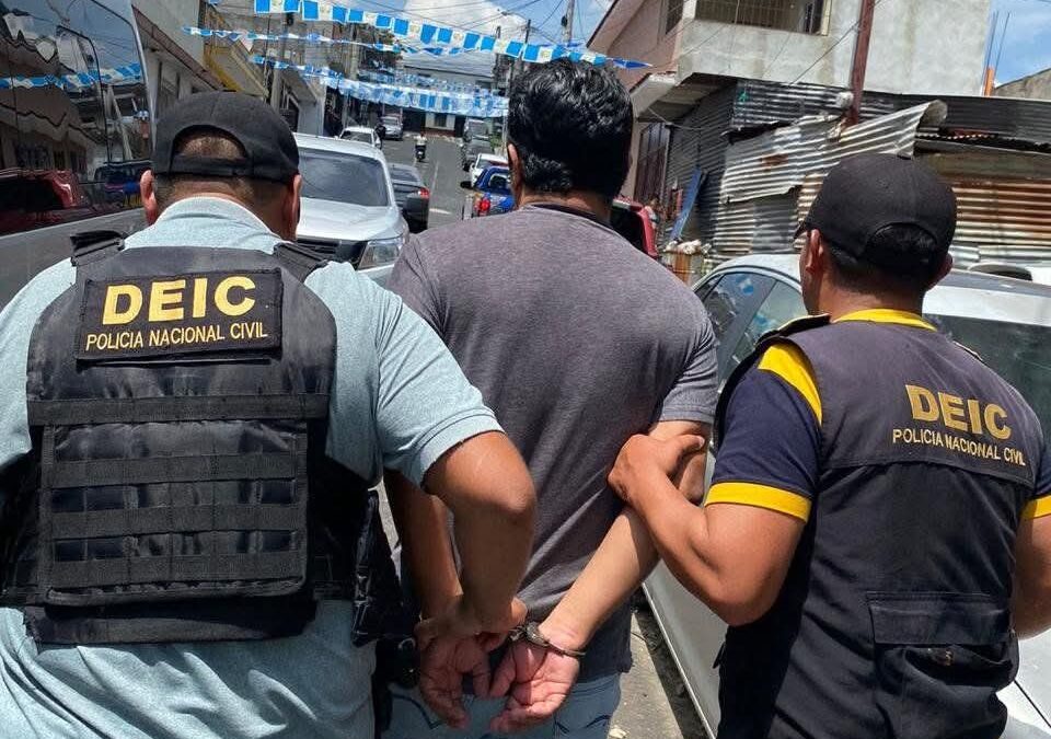 Fiscalía de Quetzaltenango ejecuta allanamiento en la zona 21 de Guatemala
