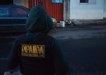 Dipanda y MP ejecutan 12 allanamientos en contra de pandillas en Guatemala