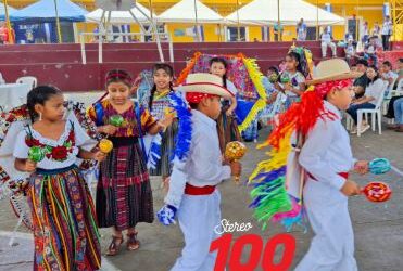 Entregan galardón a maestros, vecinos y personajes destacados en El Asintal