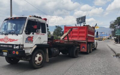 Habilitan paso en sector del viaducto de avenida Las Américas tras retiro de camión averiado