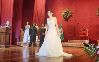 Coronan a reina de Juegos Florales Hispanoamericanos 2025