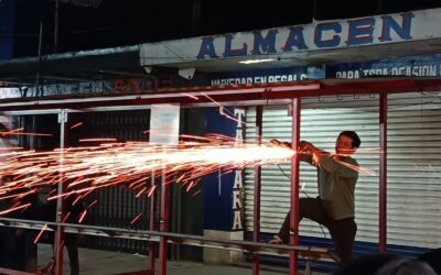 Retiran estructura metálica instalada sin autorización en la zona 3 de Quetzaltenango