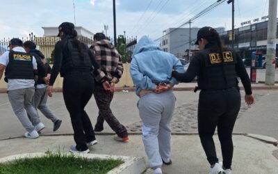 Ocho capturados durante allanamientos contra el narcomenudeo en Xela.